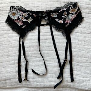 Victorias Secret Black Lace Floral Garter Belt